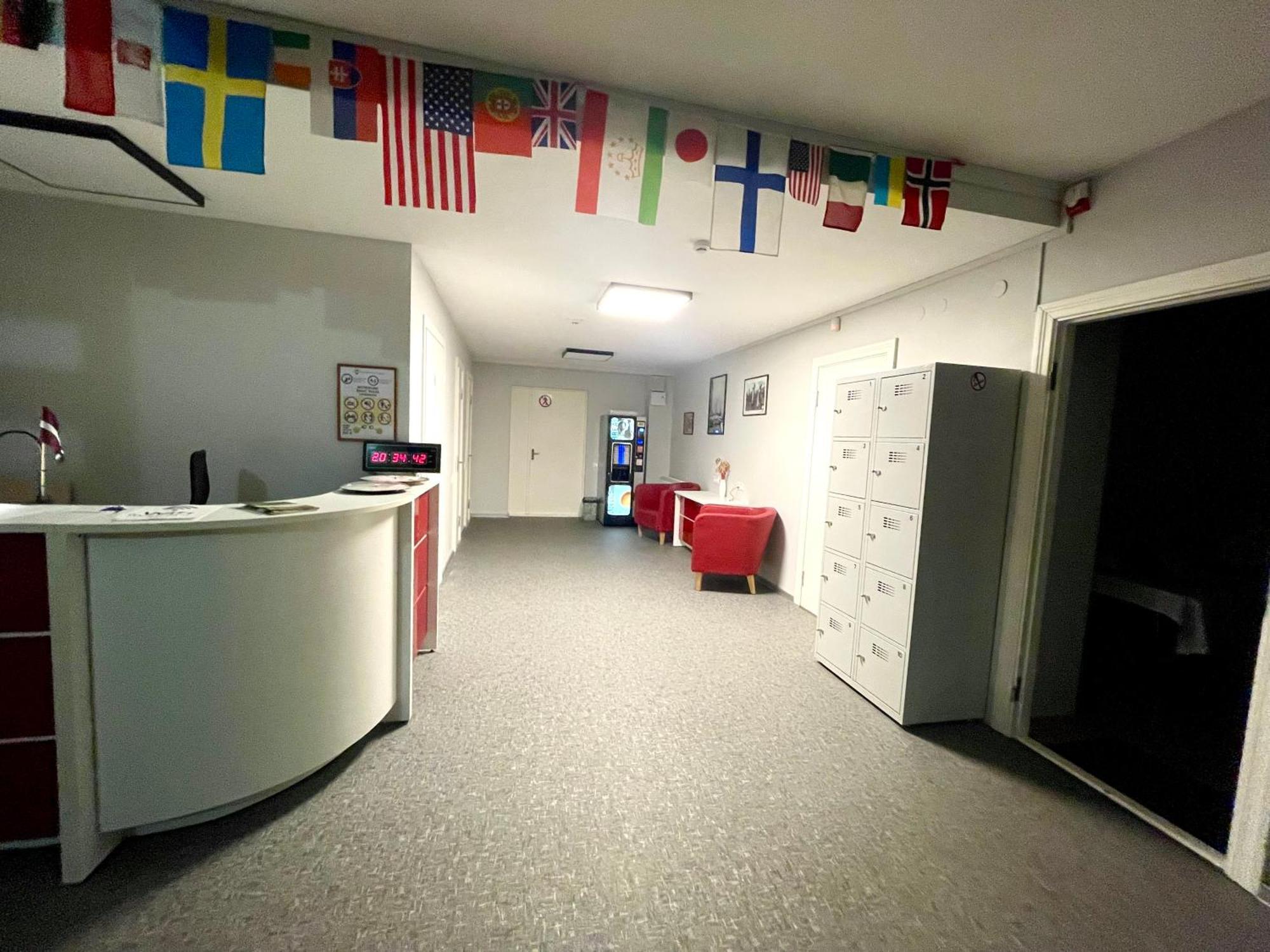 Central Hostel Елгава Экстерьер фото