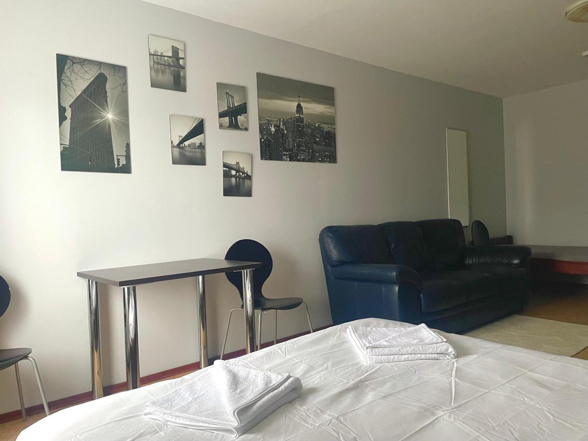 Central Hostel Елгава Экстерьер фото