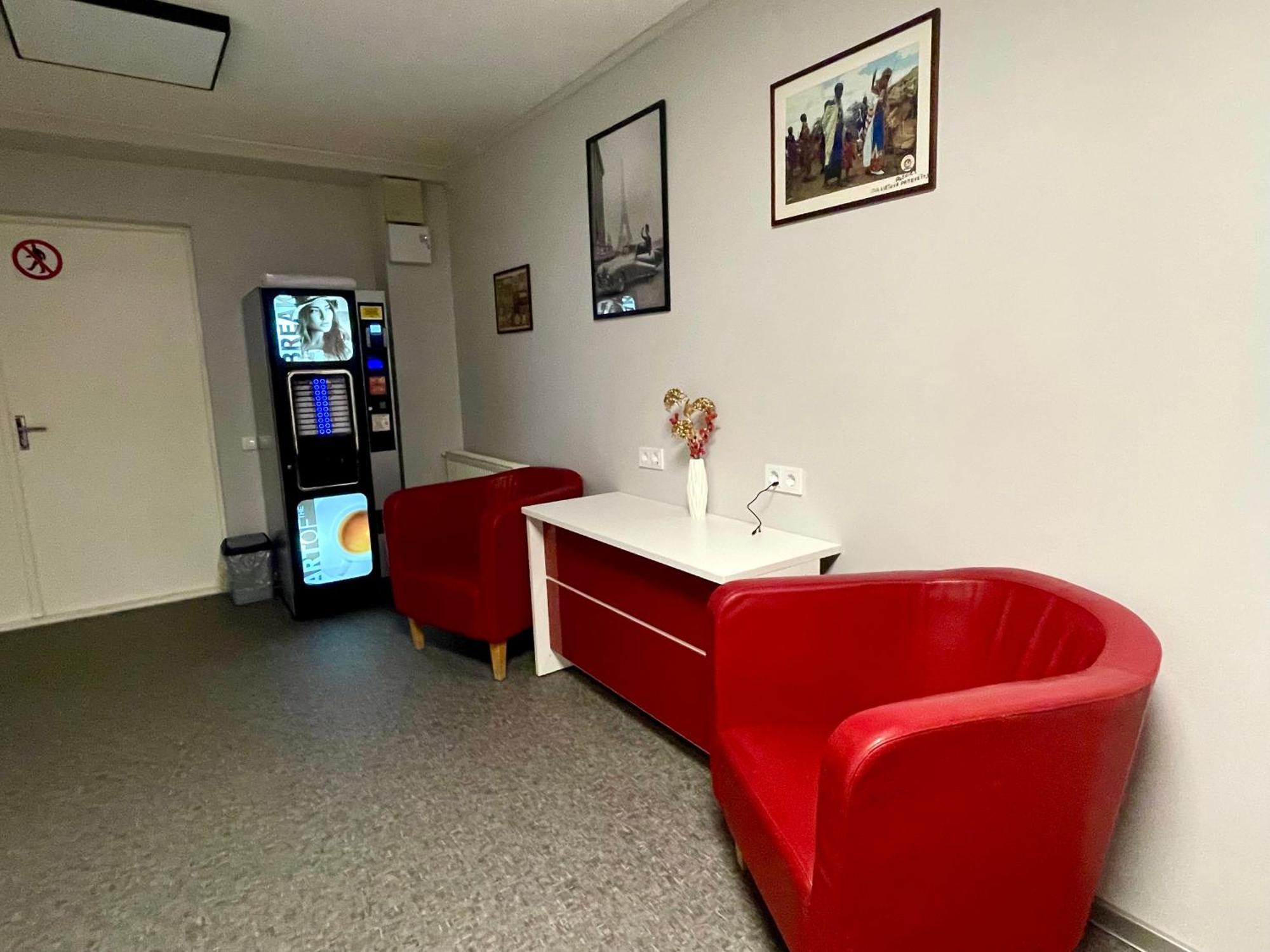 Central Hostel Елгава Экстерьер фото